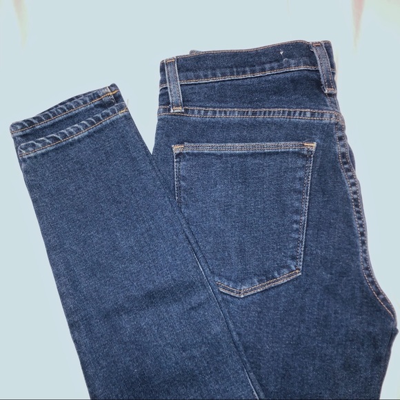 GAP True Skinny High Rise dark wash denim - Picture 2 of 4